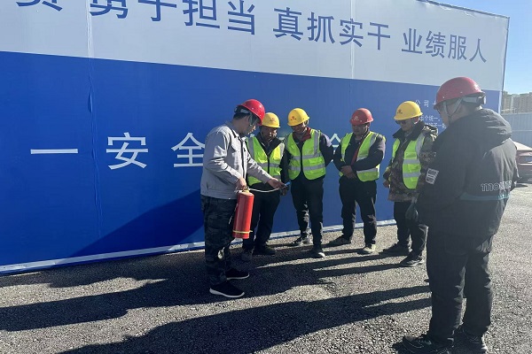 八分公司趙縣職教園區項目部開(kāi)展  “百日安全生產(chǎn)無(wú)事故倒計時(shí)”活動(dòng)嚴謹細致有實(shí)效